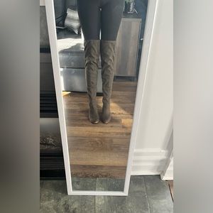 ALDO over the knee boot SZ 8